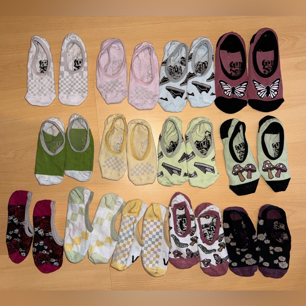 no show socks to show available colors- price is for one pair ONLY